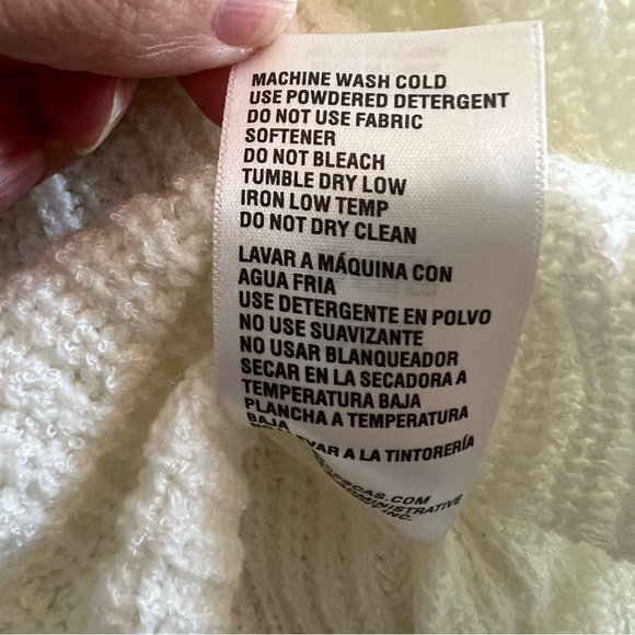 2/$30 Blue Rain by Francesca’s Cream Cropped Cardigan Sweater - Picture 6 of 10